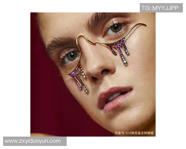 足球明星挑眉瞬间大集合展现个性魅力与风采的精彩图片欣赏